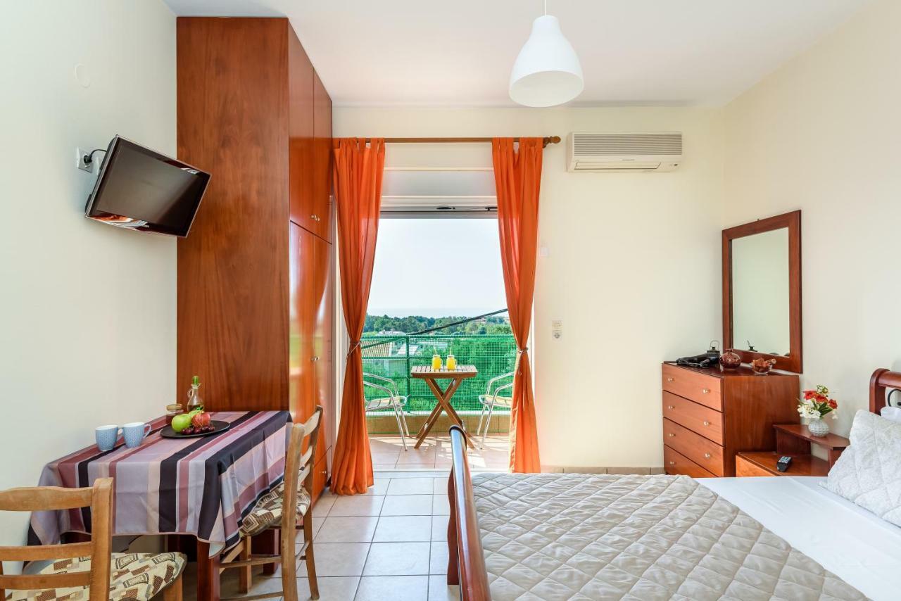 Golden Beach Hill Apartments カト・ダラトソ エクステリア 写真