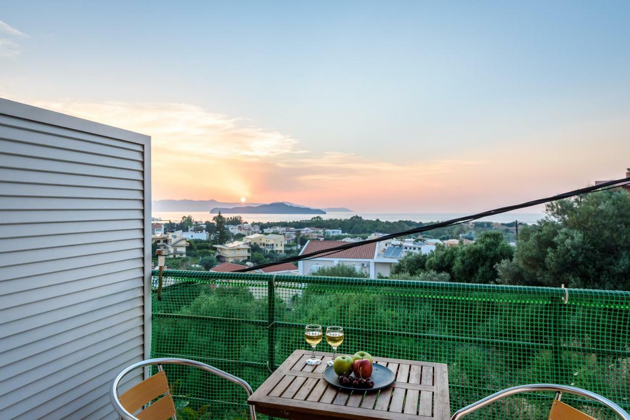 Golden Beach Hill Apartments カト・ダラトソ エクステリア 写真