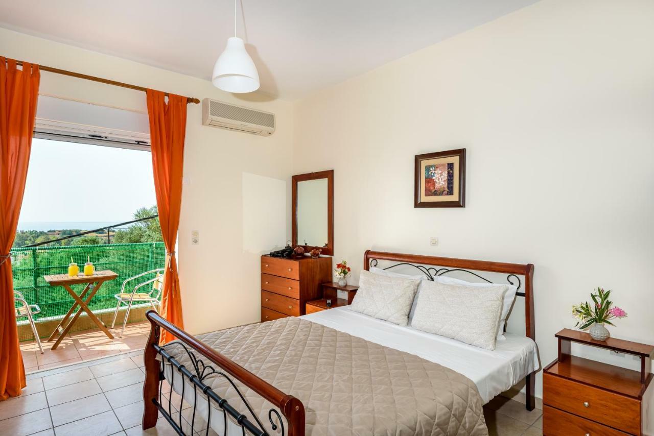 Golden Beach Hill Apartments カト・ダラトソ エクステリア 写真